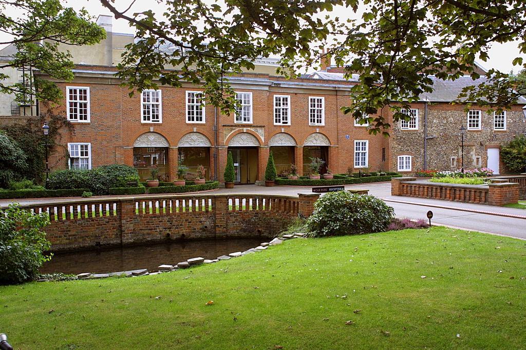 Hitchin Priory Hotel Extérieur photo